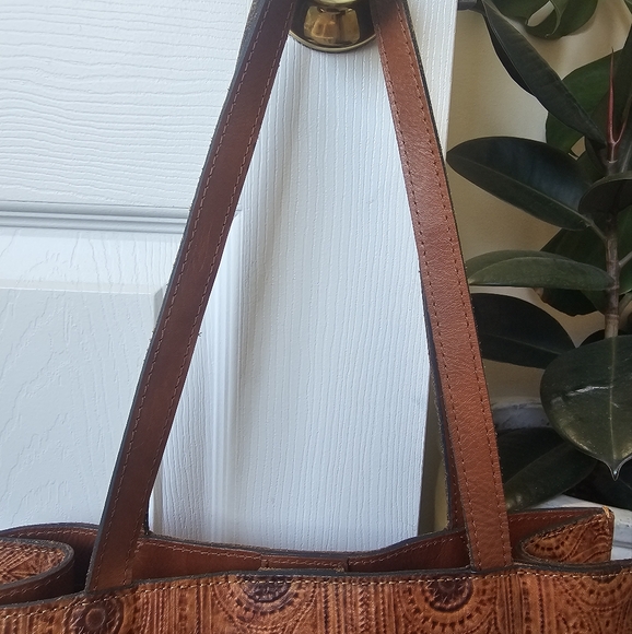 Patricia Nash leather tote - Picture 3 of 8